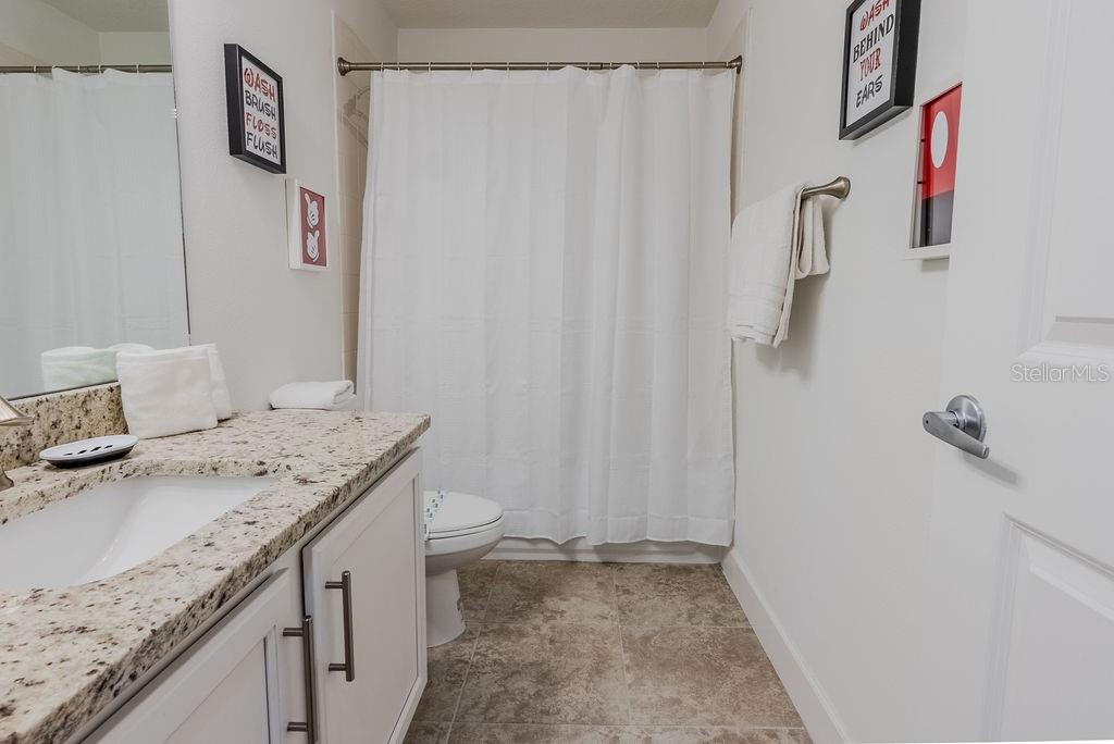 TERRA ESMERALDA TWNHMS - Residential Lease