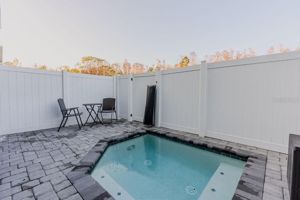 TERRA ESMERALDA TWNHMS - Residential Lease