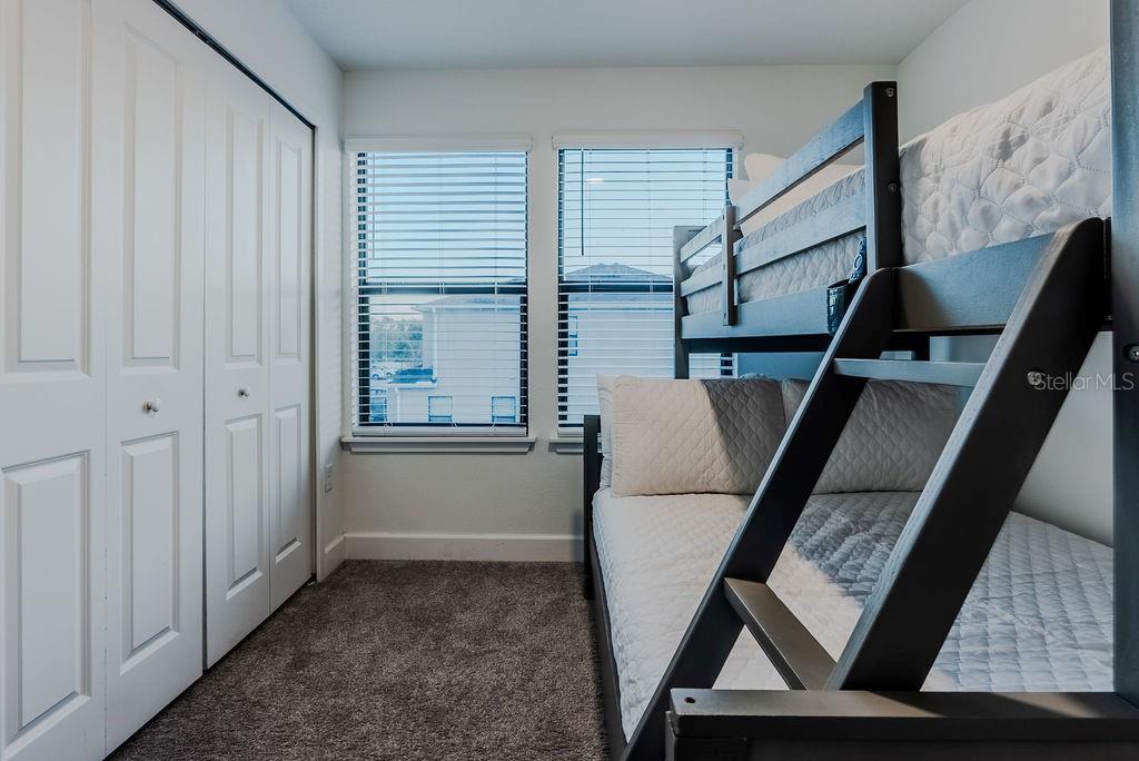 TERRA ESMERALDA TWNHMS - Residential Lease