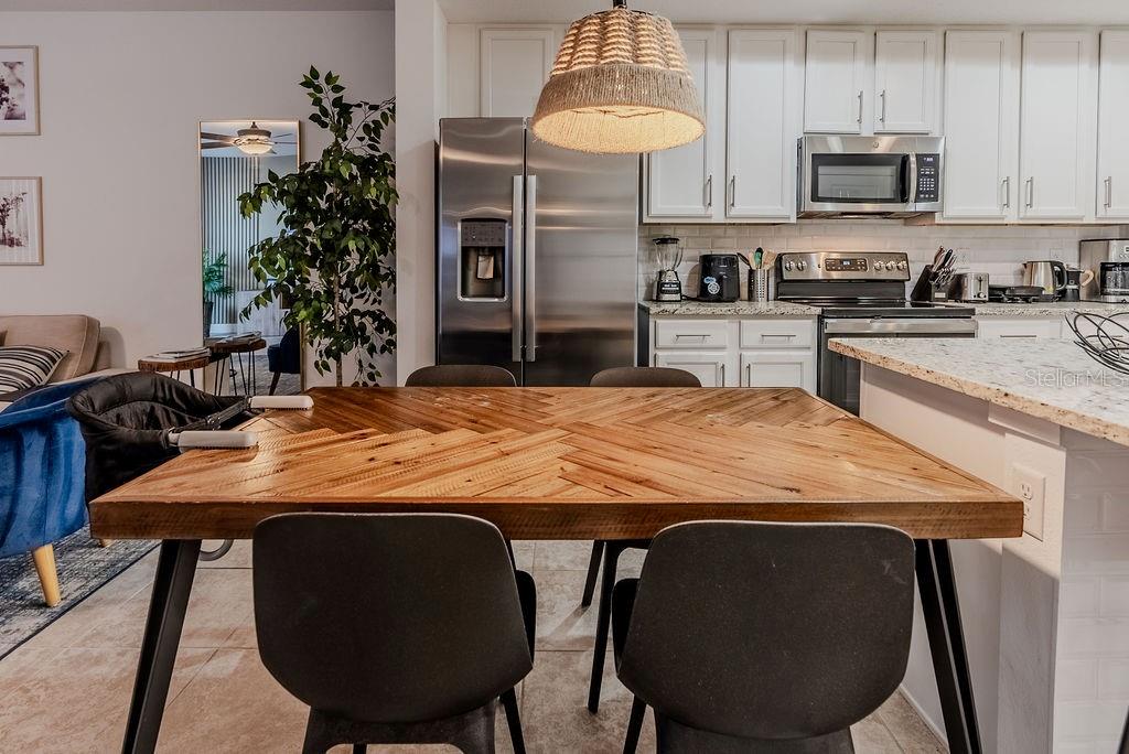 TERRA ESMERALDA TWNHMS - Residential Lease