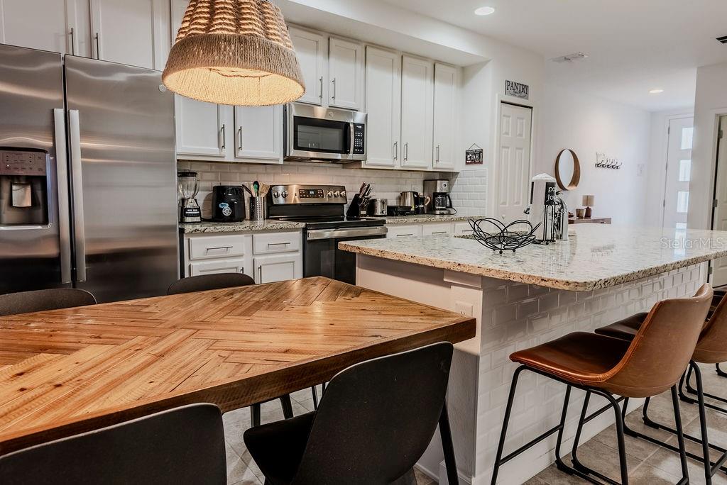 TERRA ESMERALDA TWNHMS - Residential Lease