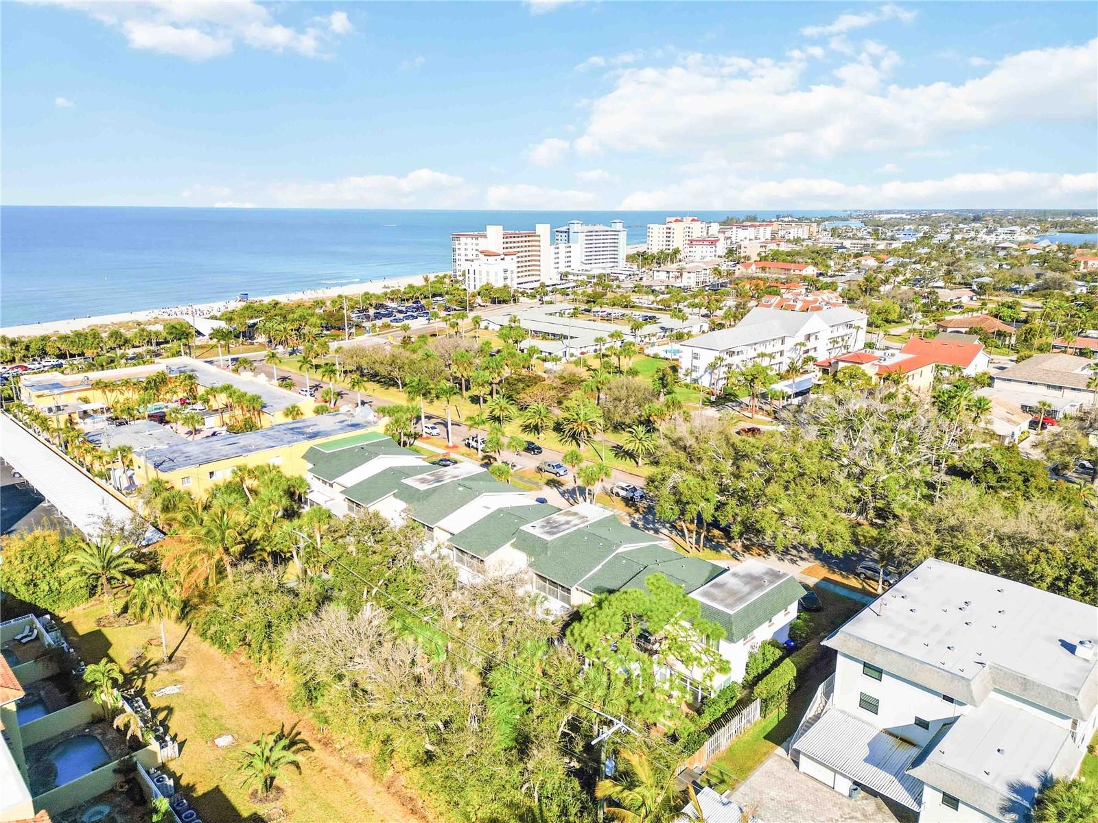 VENICE TOWN HOUSE - Residential