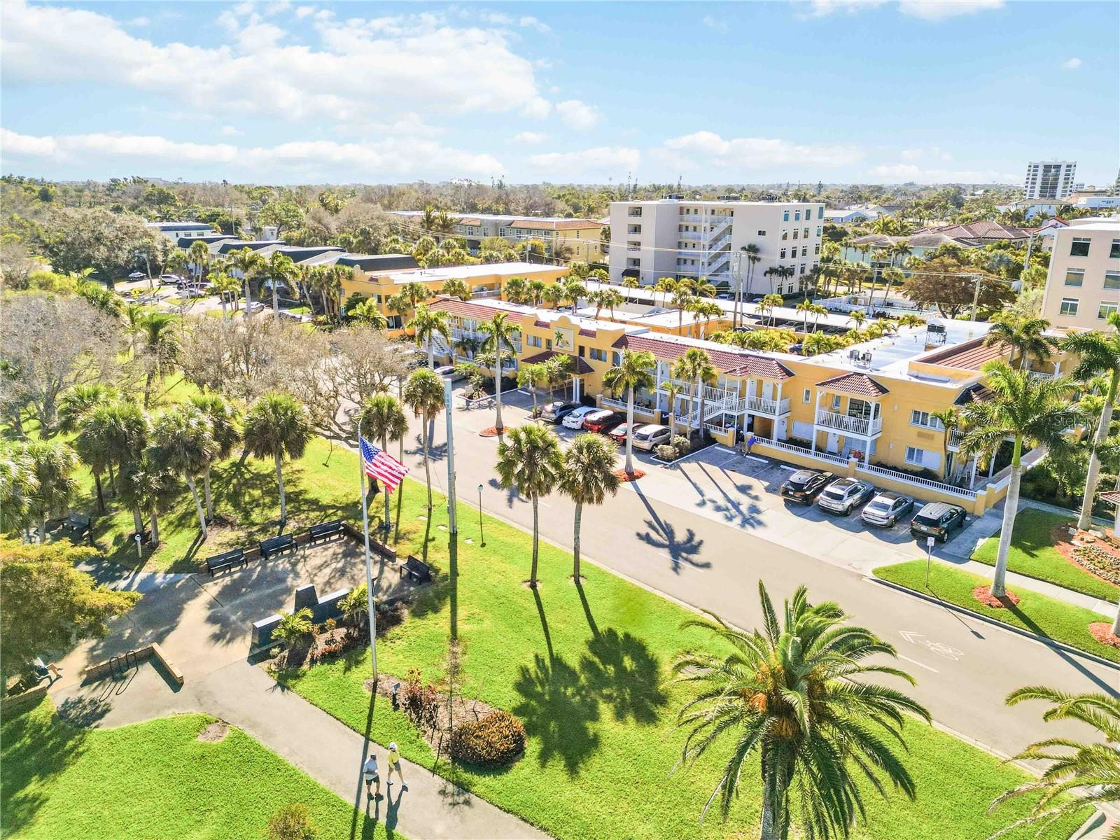 VENICE TOWN HOUSE - Residential