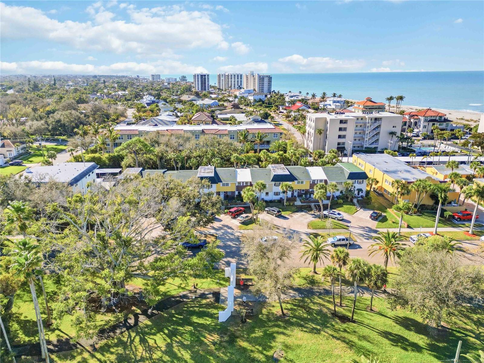 VENICE TOWN HOUSE - Residential