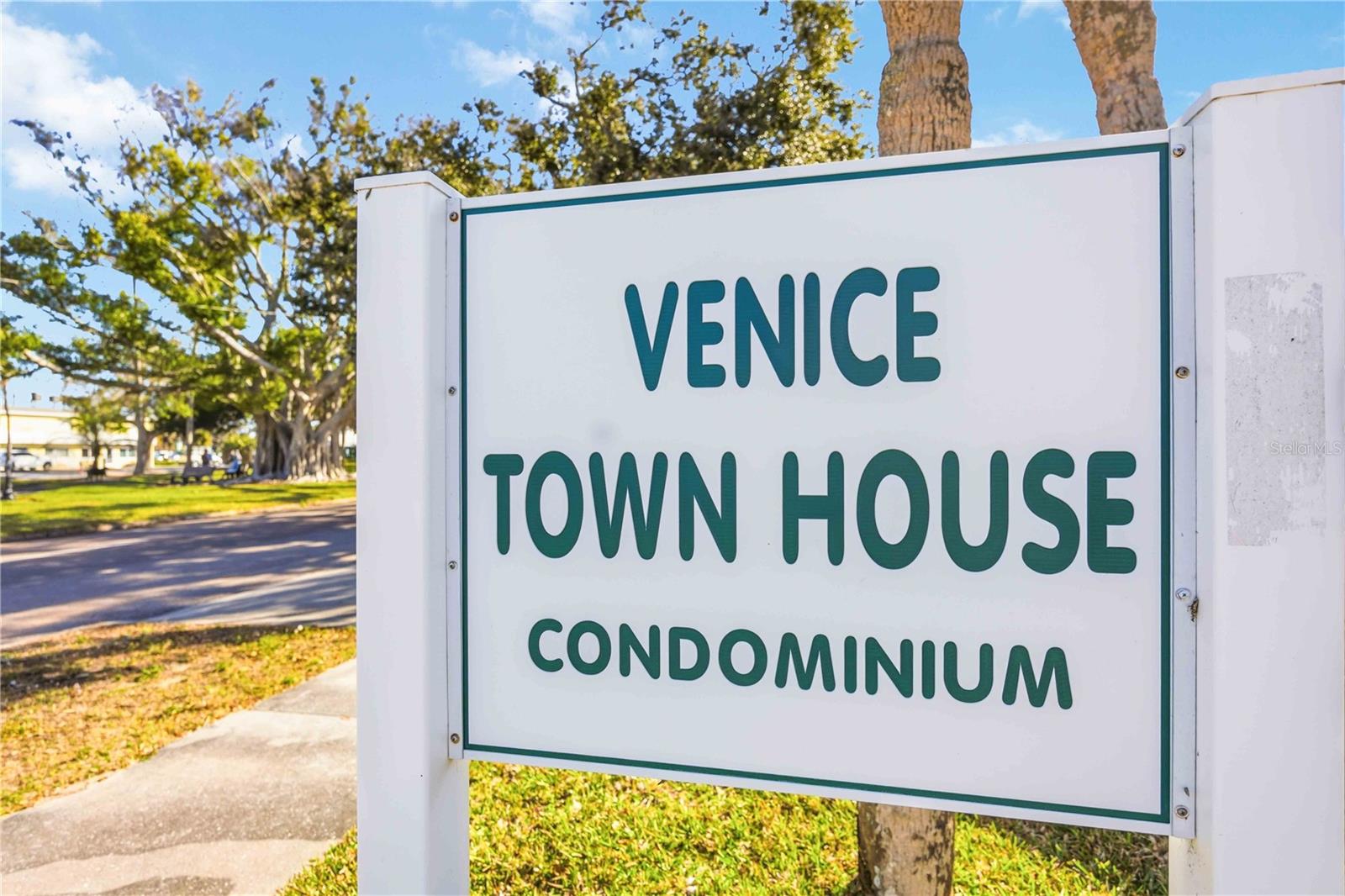 VENICE TOWN HOUSE - Residential