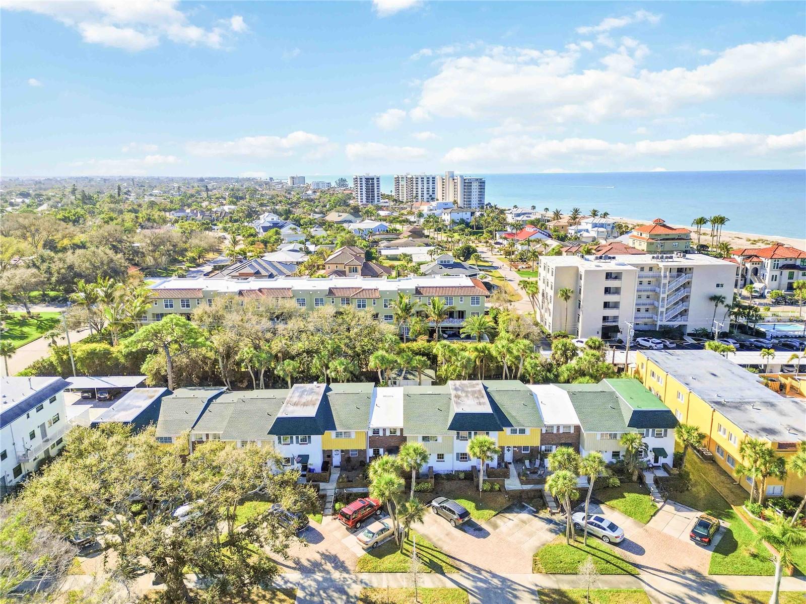 VENICE TOWN HOUSE - Residential