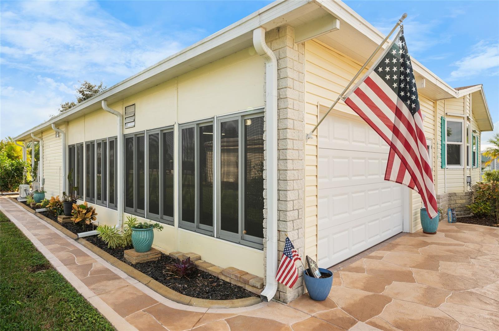 LEMON BAY ISLES PH 03 - Residential