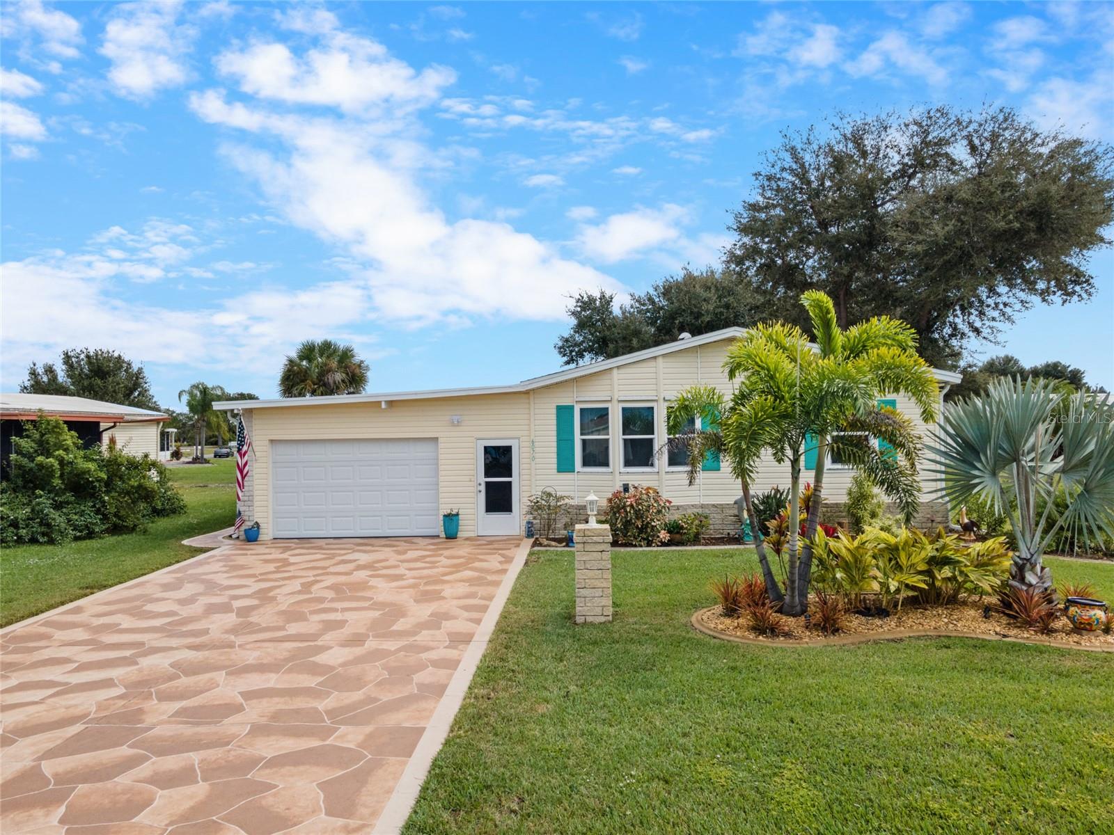 LEMON BAY ISLES PH 03 - Residential