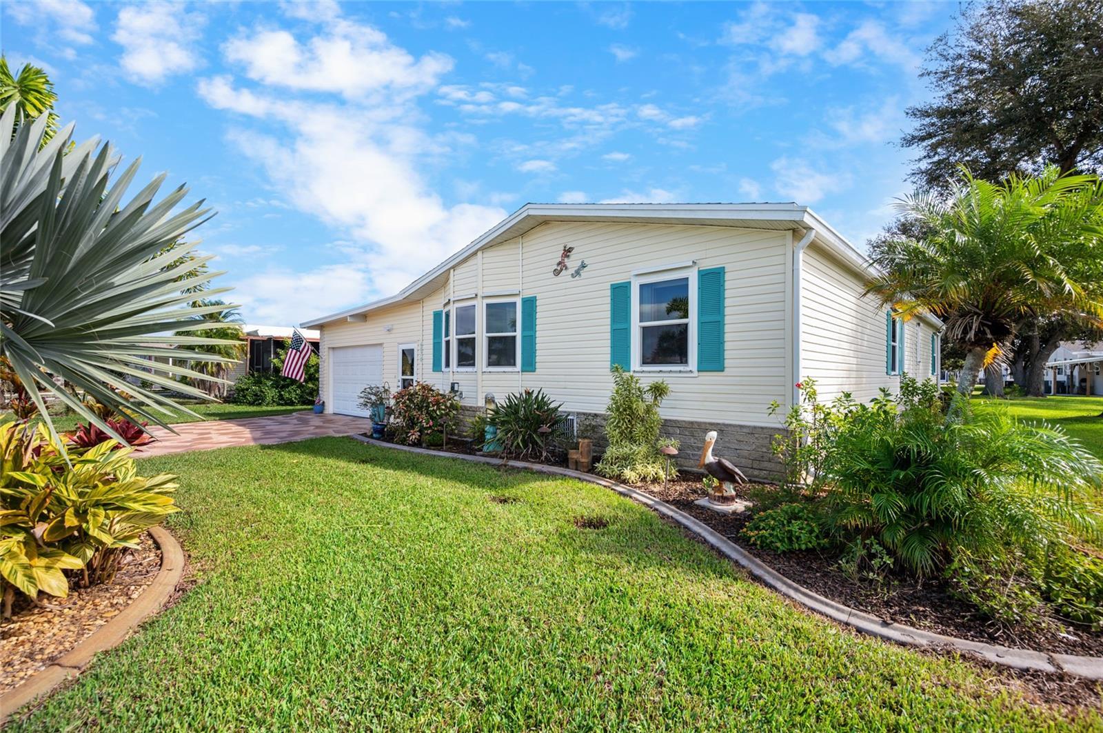 LEMON BAY ISLES PH 03 - Residential