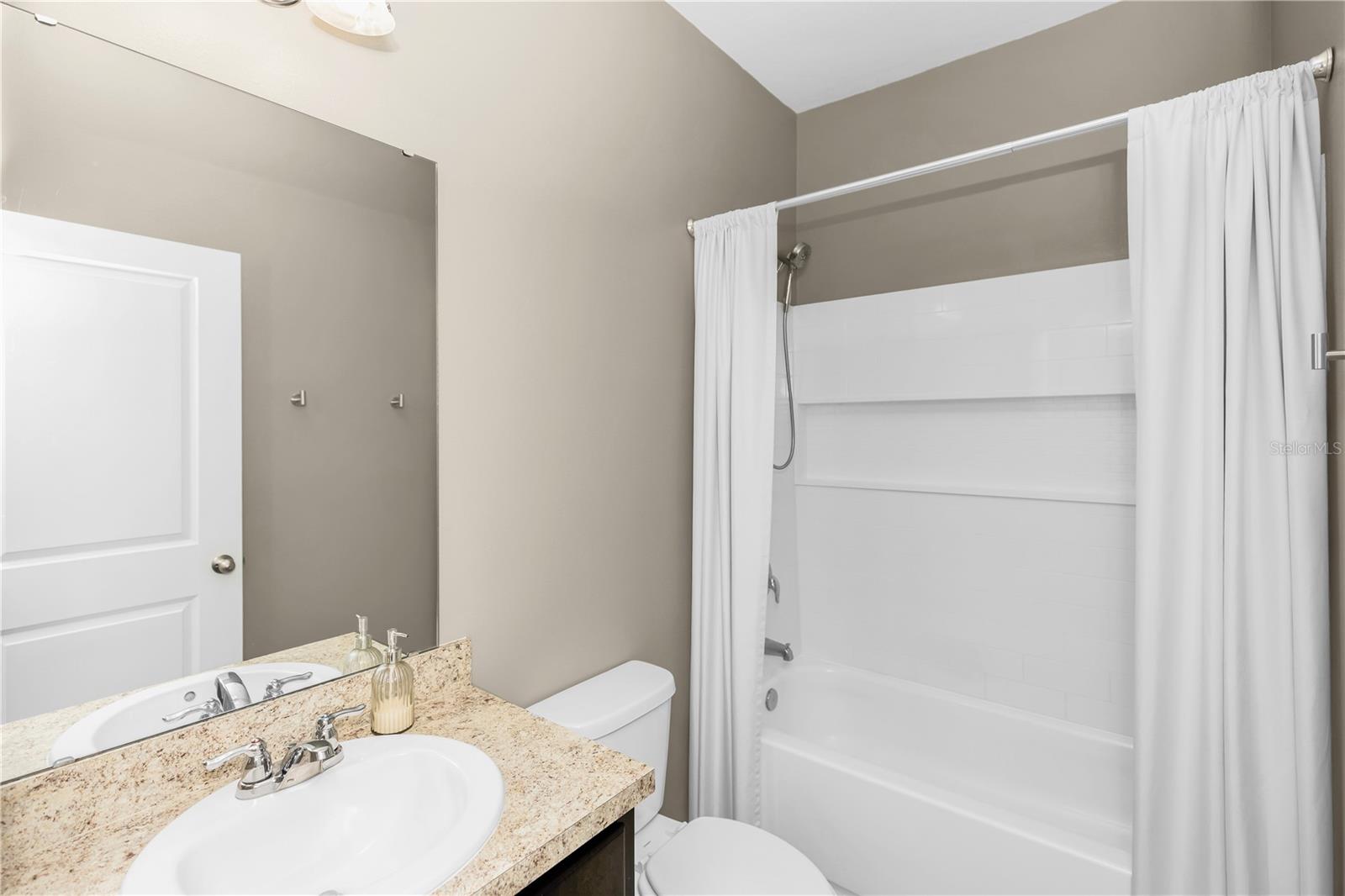 COASTAL WOODS UN B1 - Residential