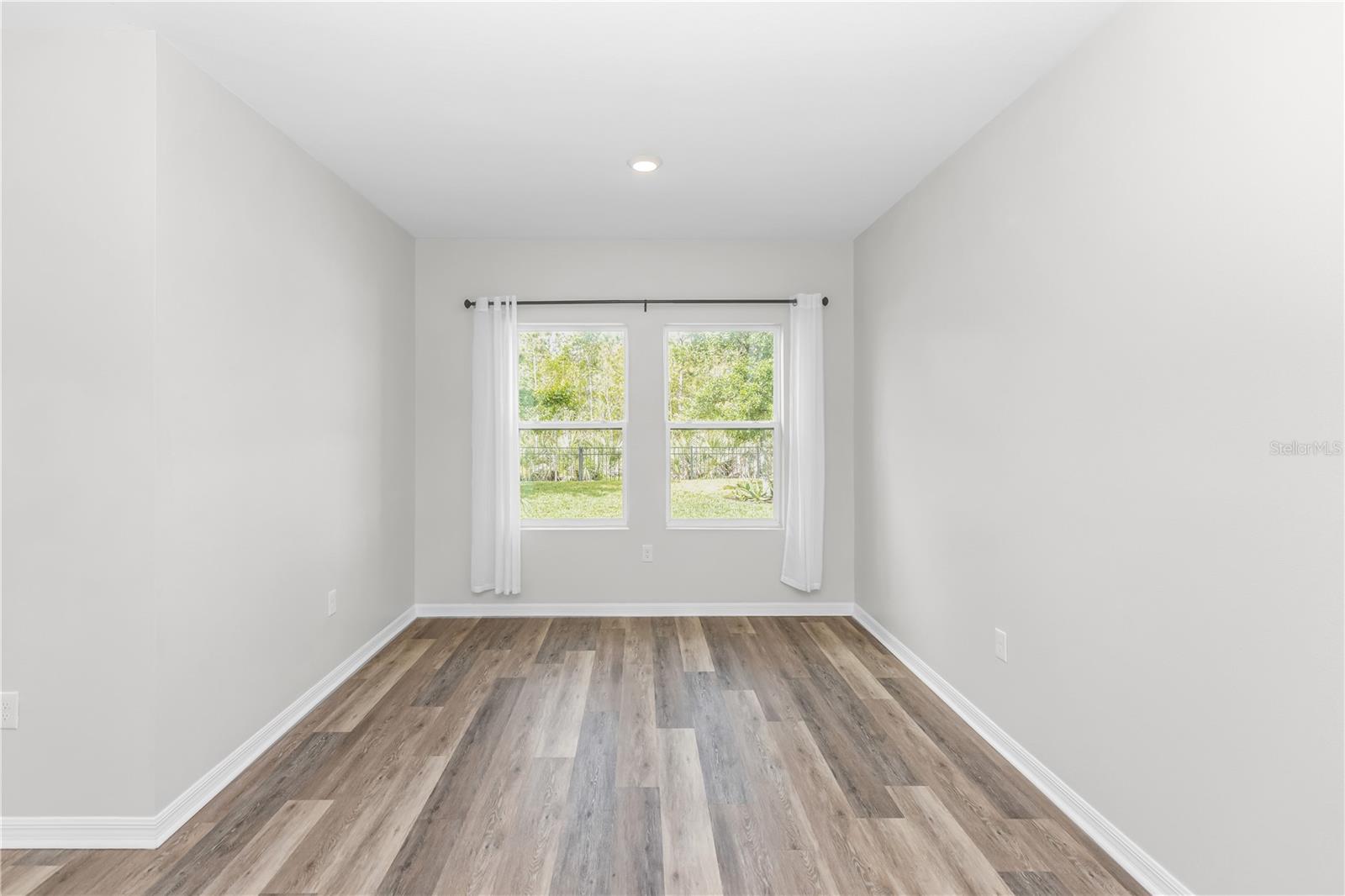 COASTAL WOODS UN B1 - Residential