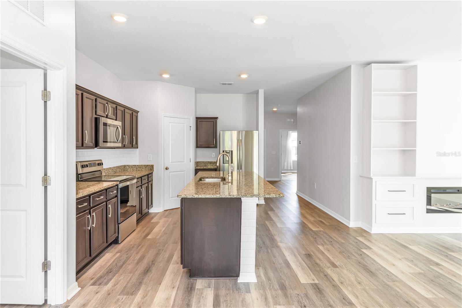 COASTAL WOODS UN B1 - Residential