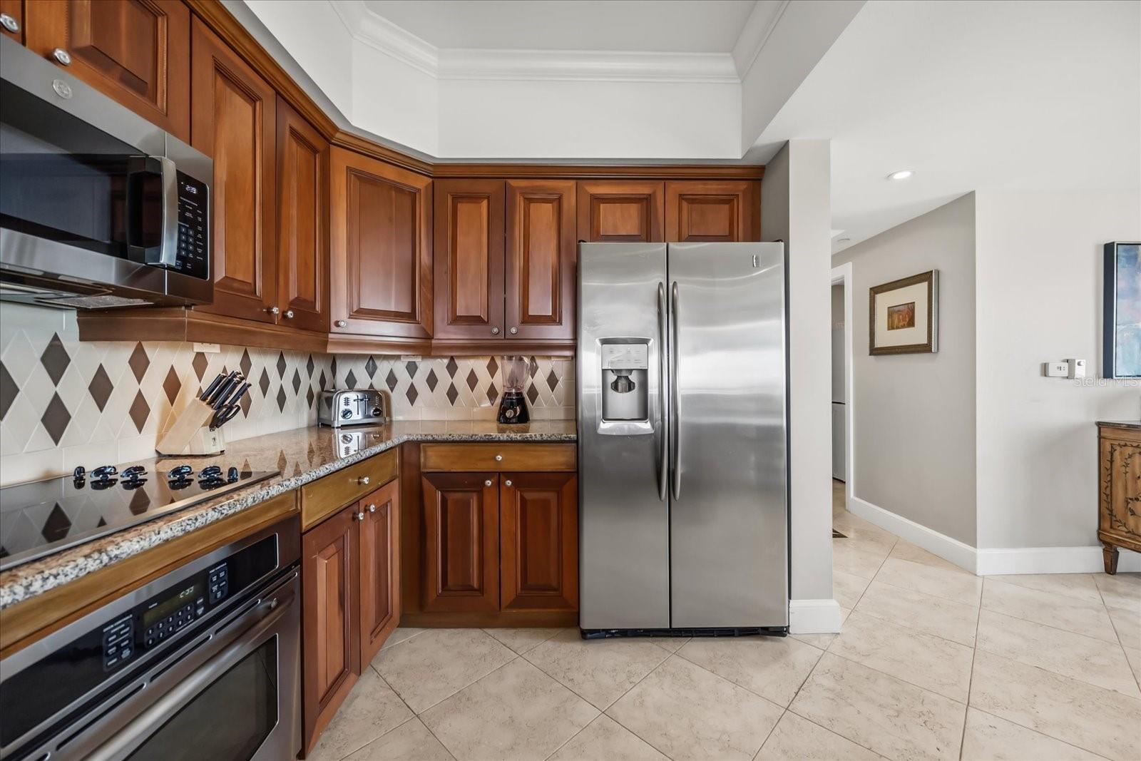 REUNION GRANDE CONDO - Residential