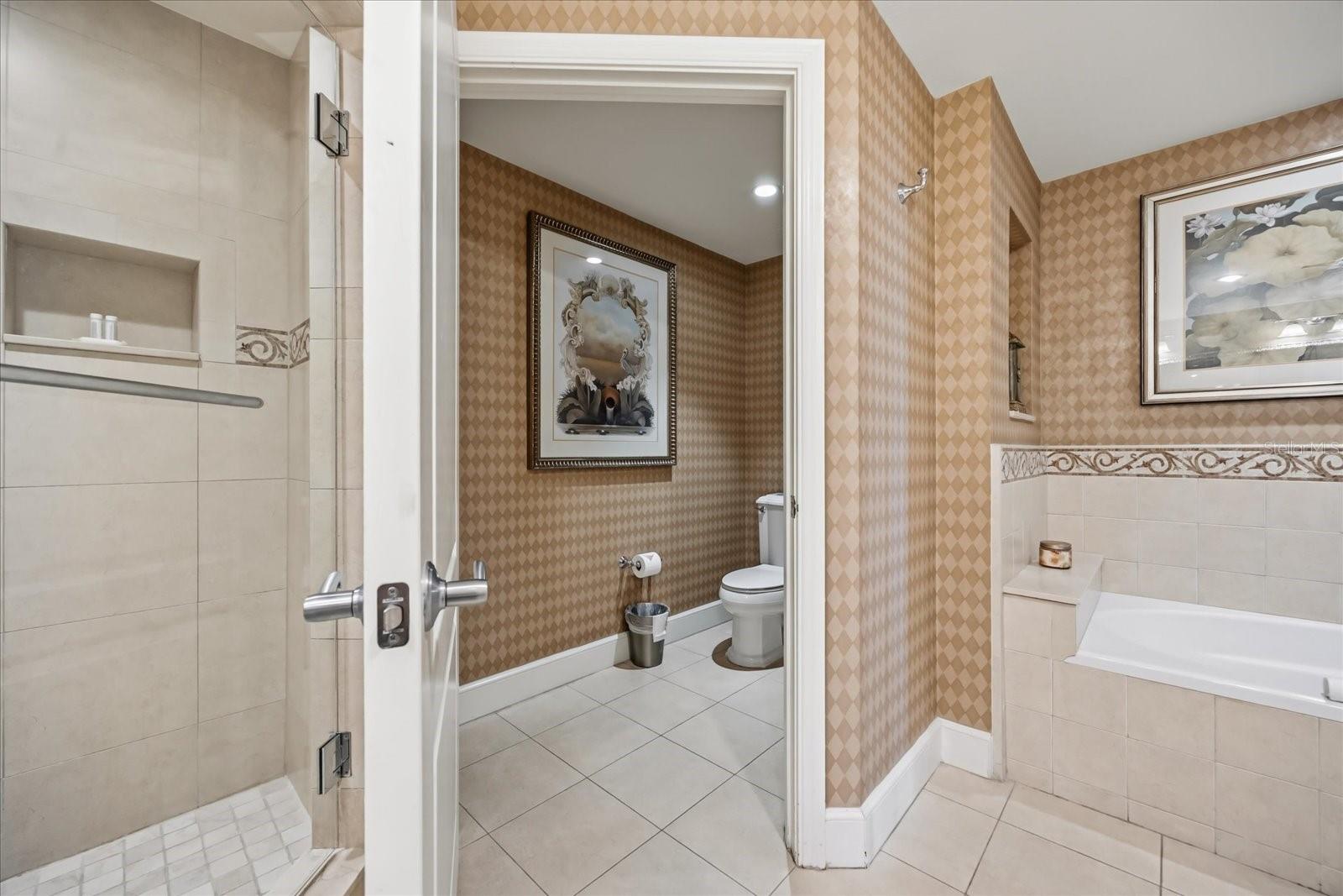 REUNION GRANDE CONDO - Residential