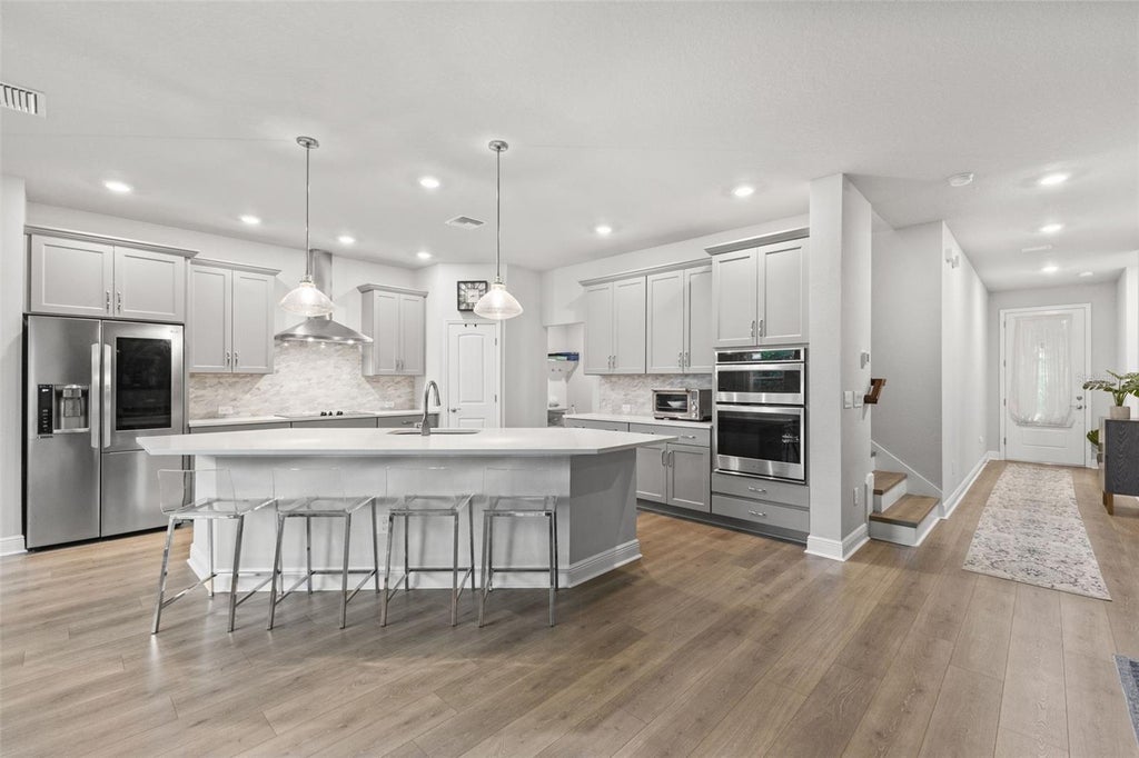 Photo of 4009 W Carmen Street, Tampa, FL 33609 (MLS # TB8555987)