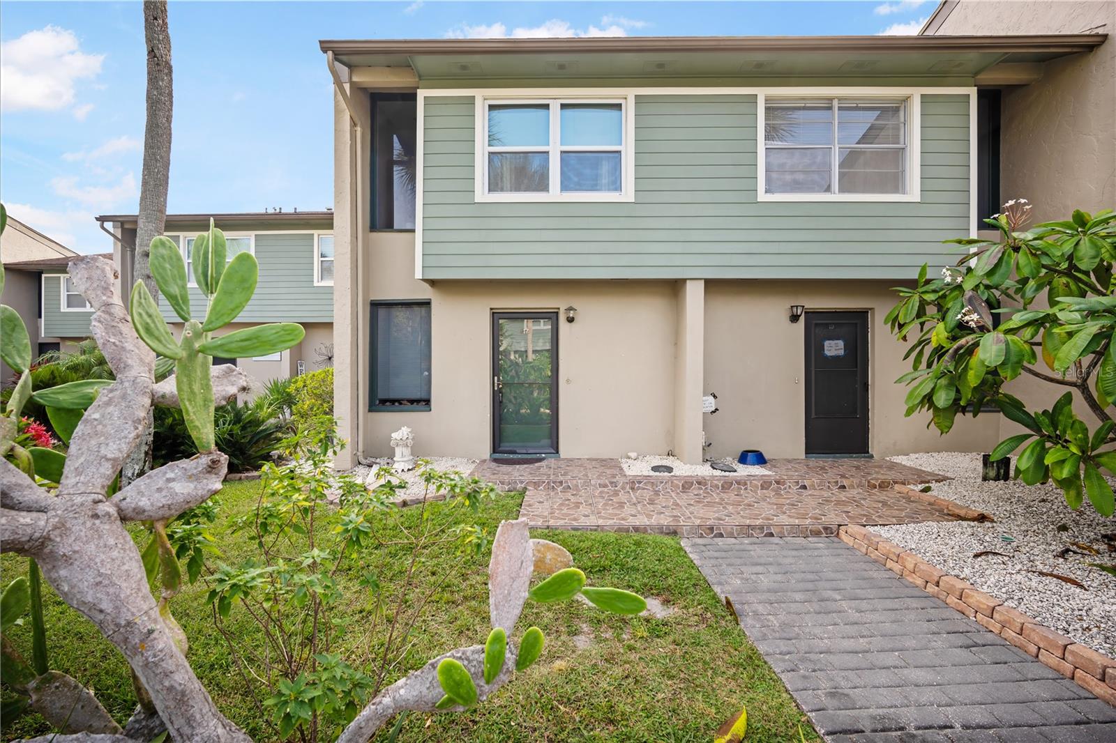 ANCHOR POINT - Residential Lease