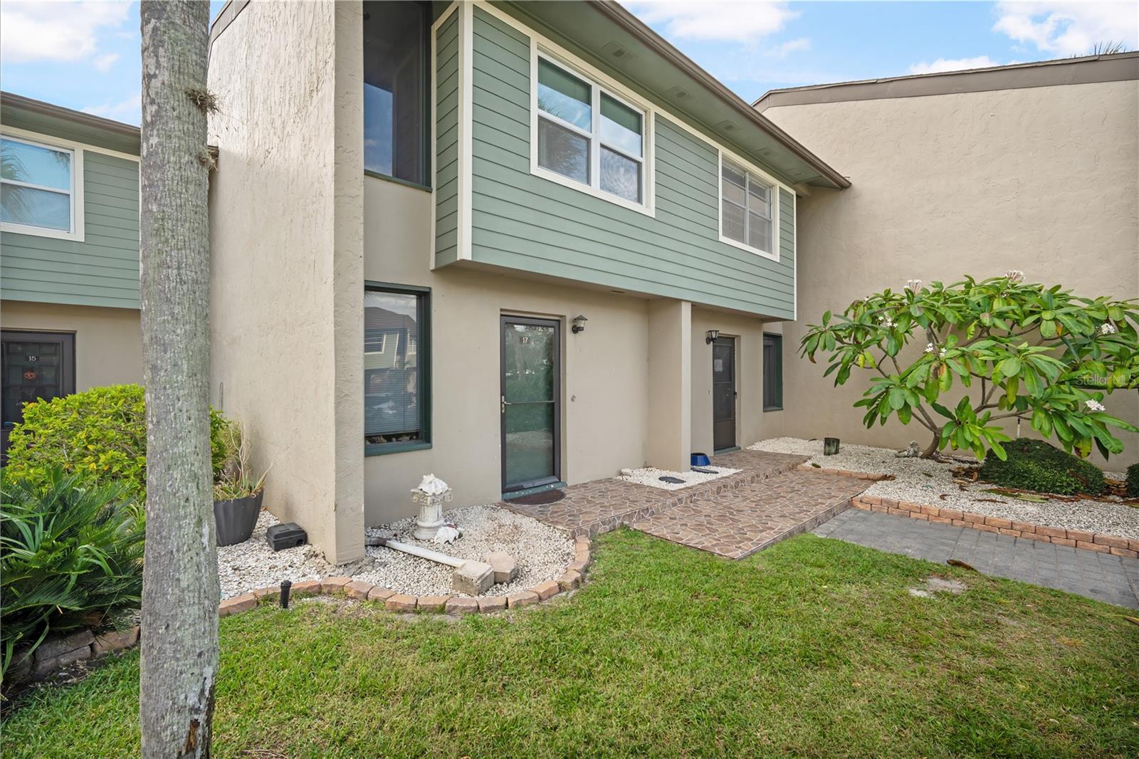 ANCHOR POINT - Residential Lease