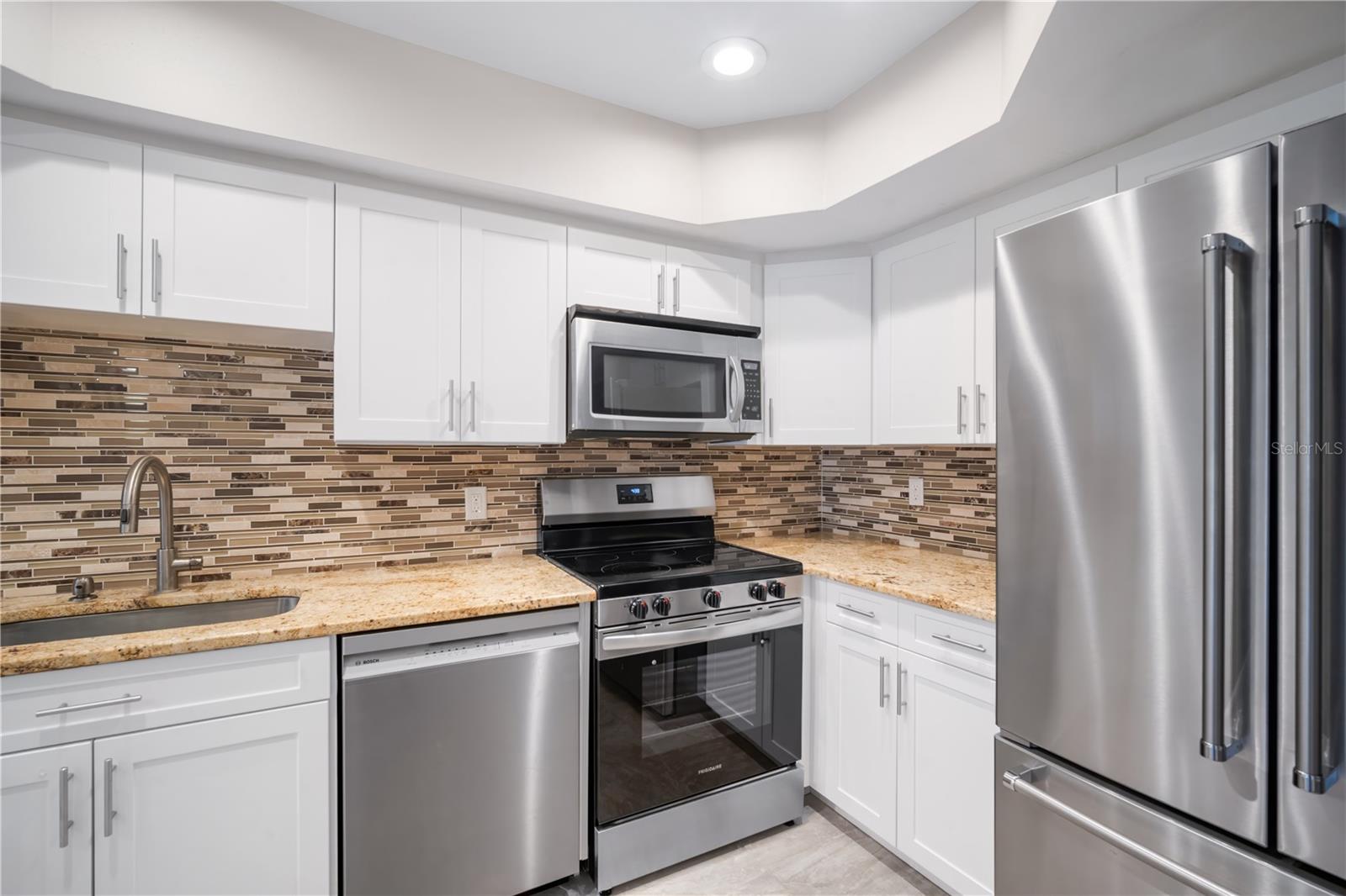 ANCHOR POINT - Residential Lease