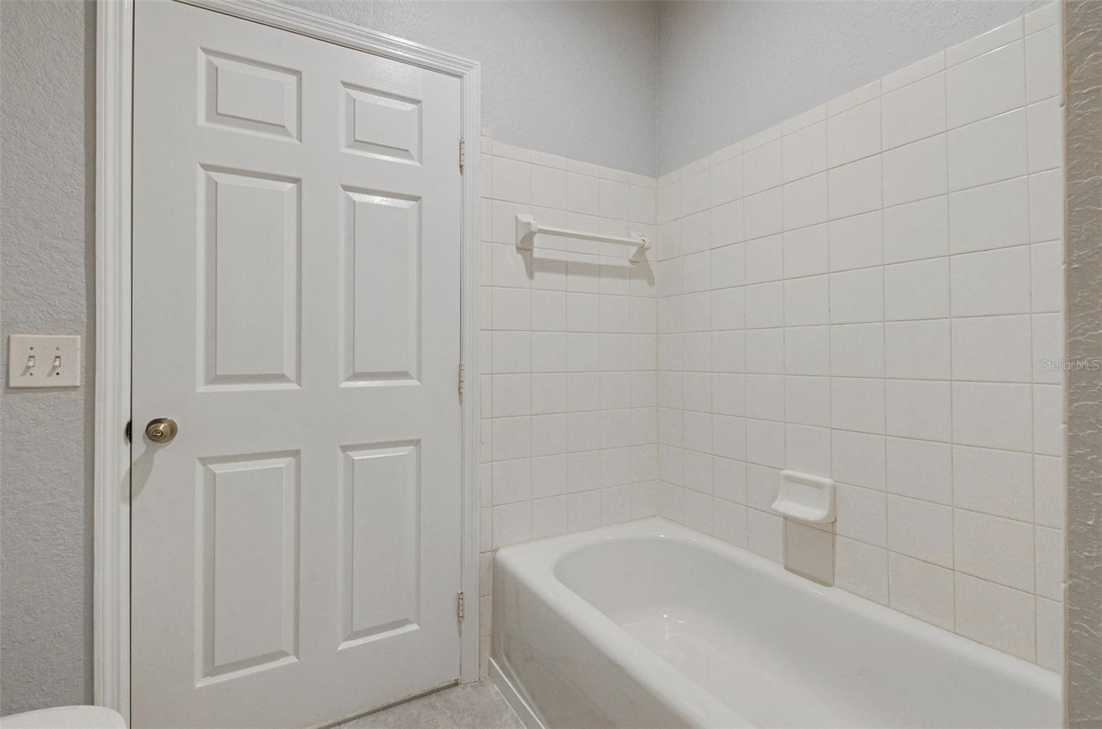 THE ENCLAVE AT RICHMOND PLACE - Residential Lease