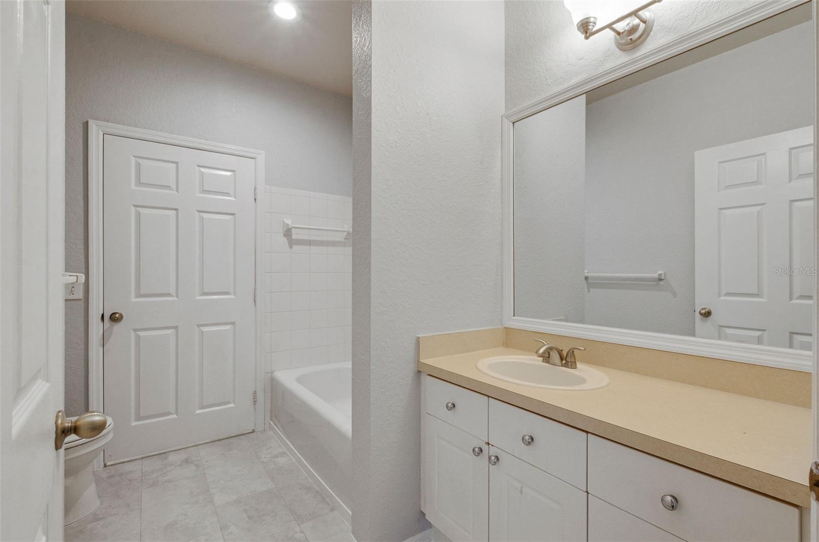 THE ENCLAVE AT RICHMOND PLACE - Residential Lease