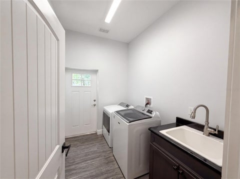 Tiny photo for 2700 Westside Drive, Leesburg, FL 34748 (MLS # O6409123)
