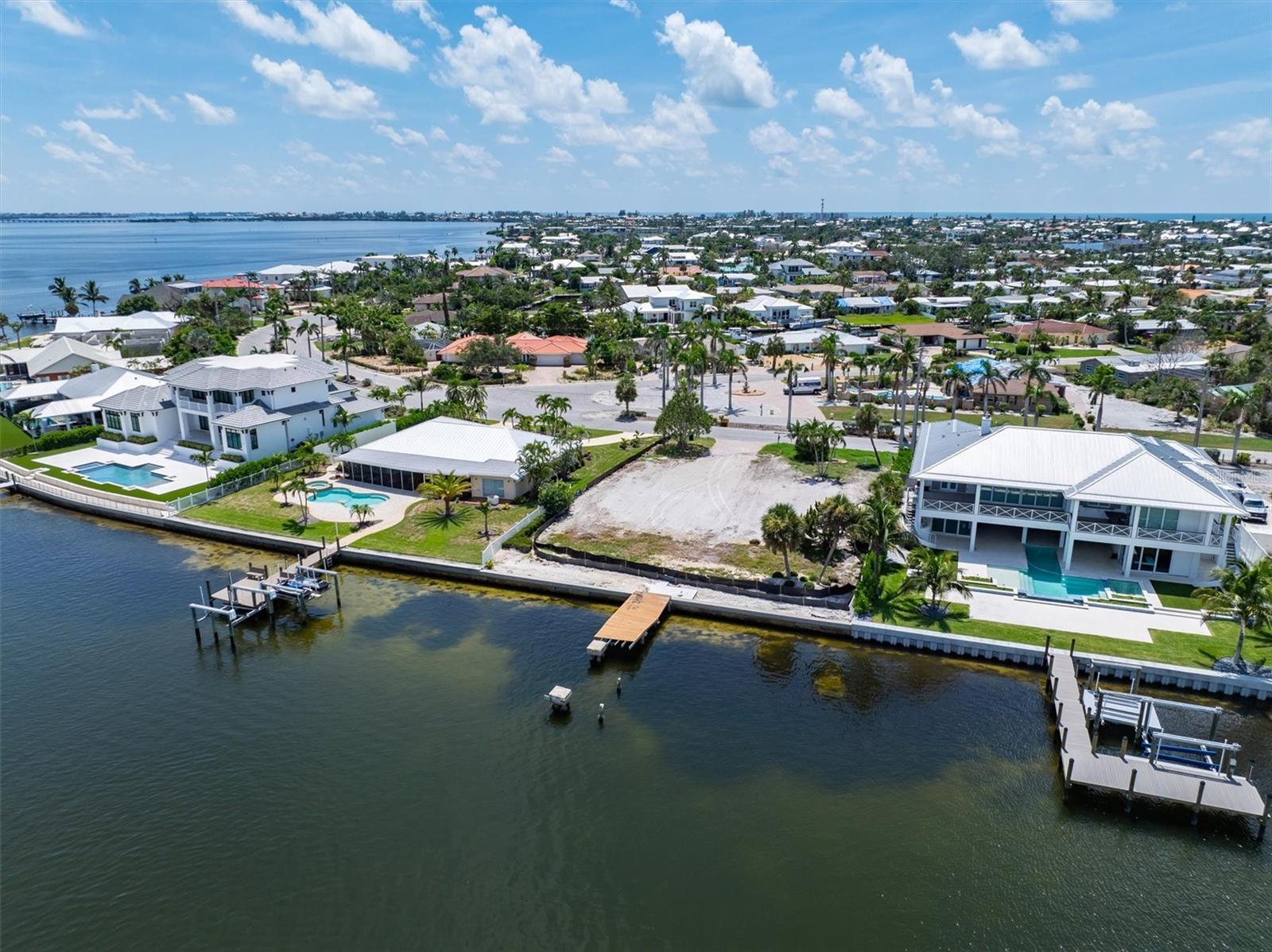 KEY ROYALE 12TH ADD - Land