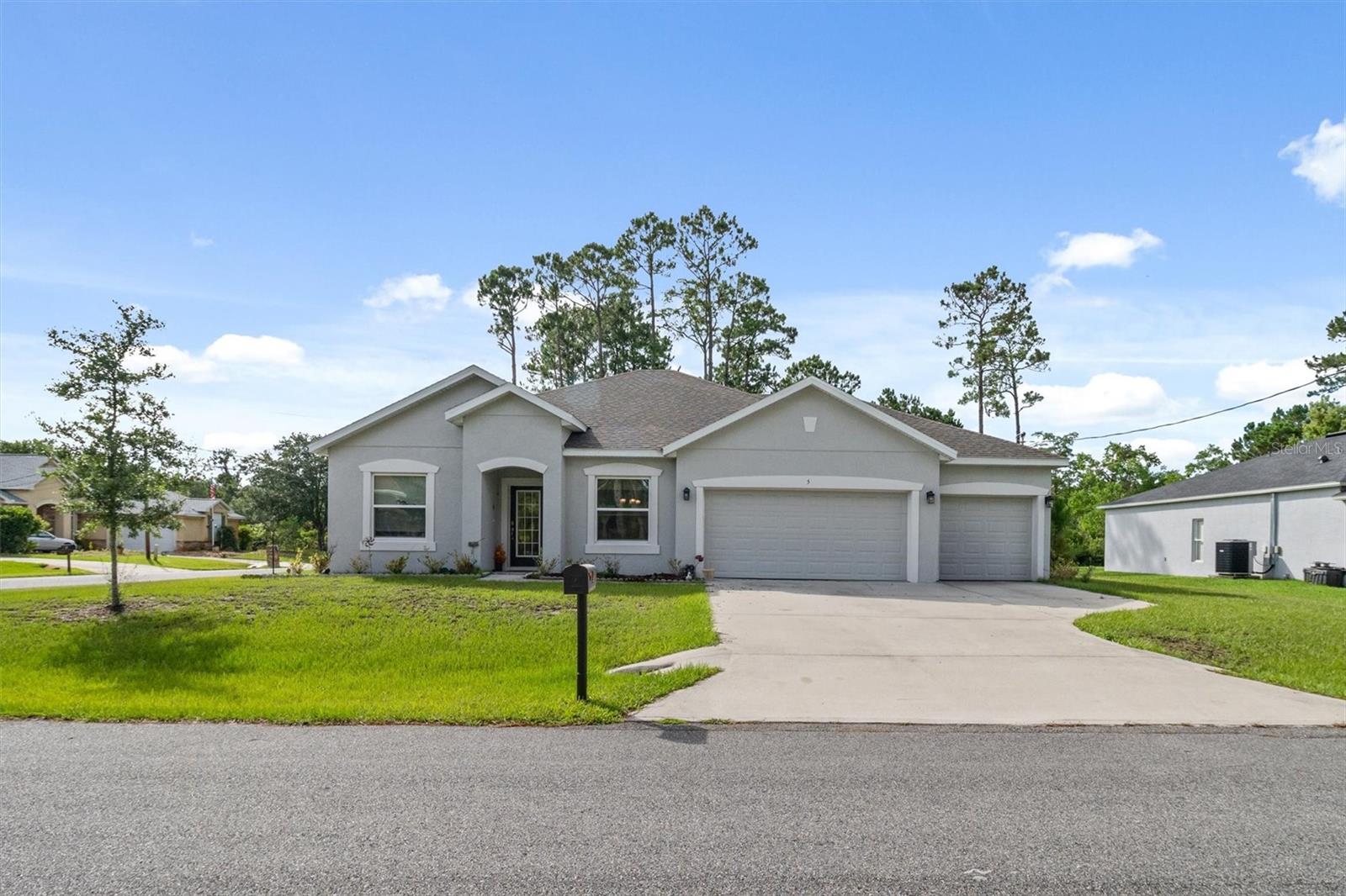 5 BUD HOLLOW DRIVE