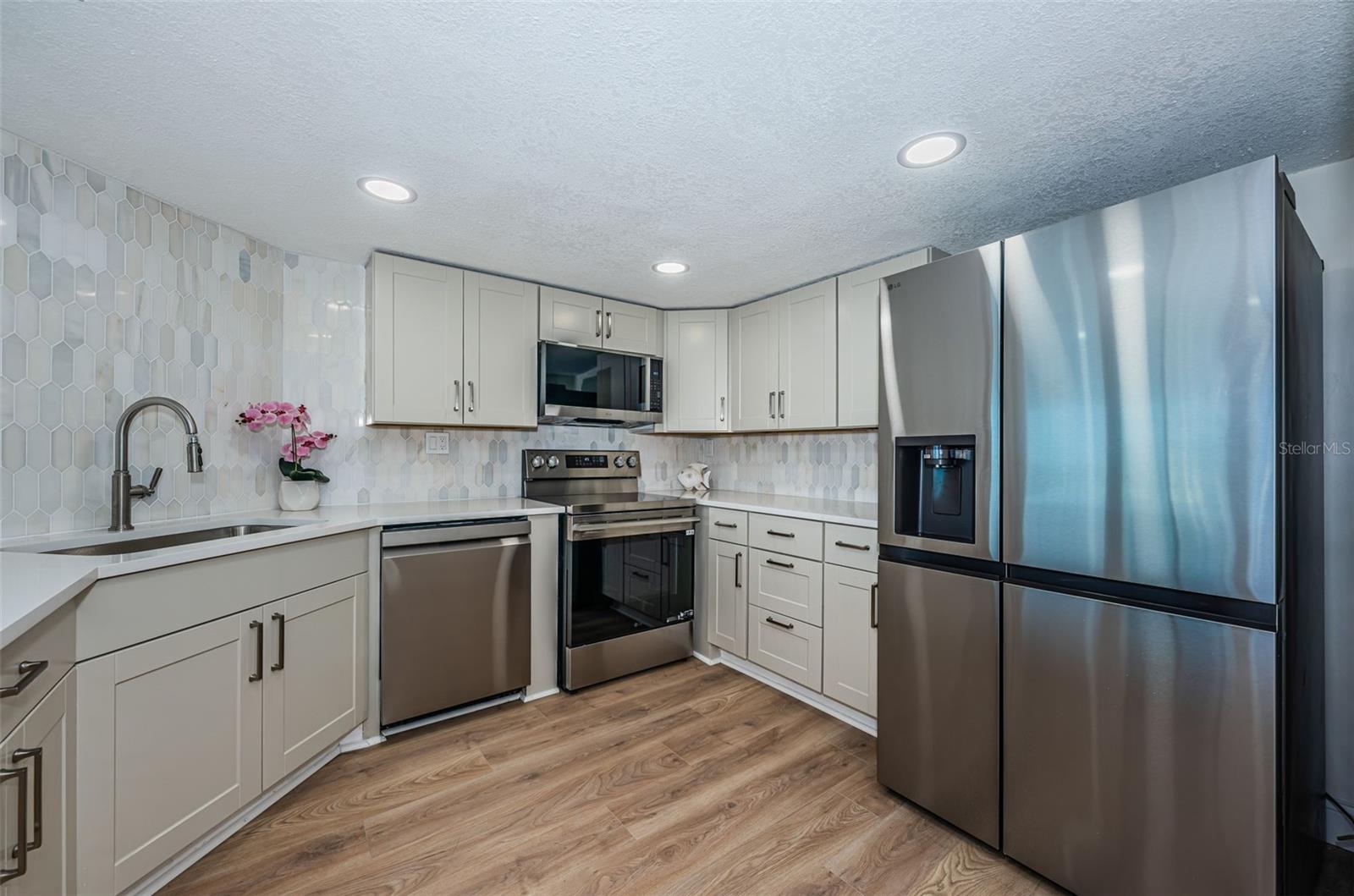 BAY ISLAND GROUP 1 - Residential