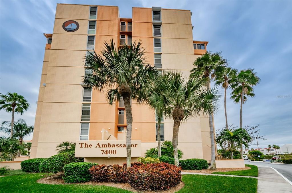 Photo of 7400 Sun Island Drive S #806, South Pasadena, FL 33707 (MLS # TB8450040)