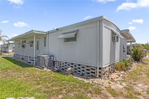 Tiny photo for 113 Tropical Lane, Leesburg, FL 34748 (MLS # G5112606)