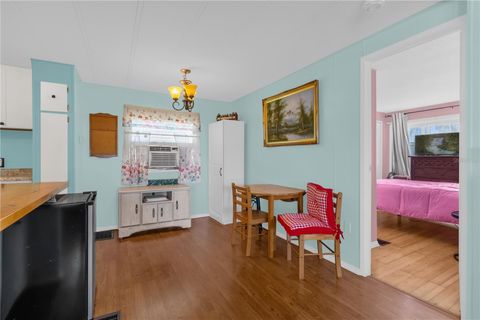 Tiny photo for 113 Tropical Lane, Leesburg, FL 34748 (MLS # G5112606)