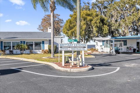 Tiny photo for 113 Tropical Lane, Leesburg, FL 34748 (MLS # G5112606)