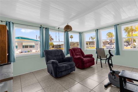 Tiny photo for 113 Tropical Lane, Leesburg, FL 34748 (MLS # G5112606)