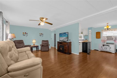 Tiny photo for 113 Tropical Lane, Leesburg, FL 34748 (MLS # G5112606)