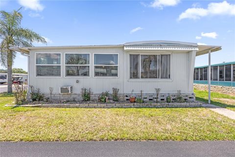 Tiny photo for 113 Tropical Lane, Leesburg, FL 34748 (MLS # G5112606)