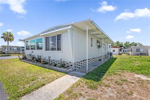 Tiny photo for 113 Tropical Lane, Leesburg, FL 34748 (MLS # G5112606)