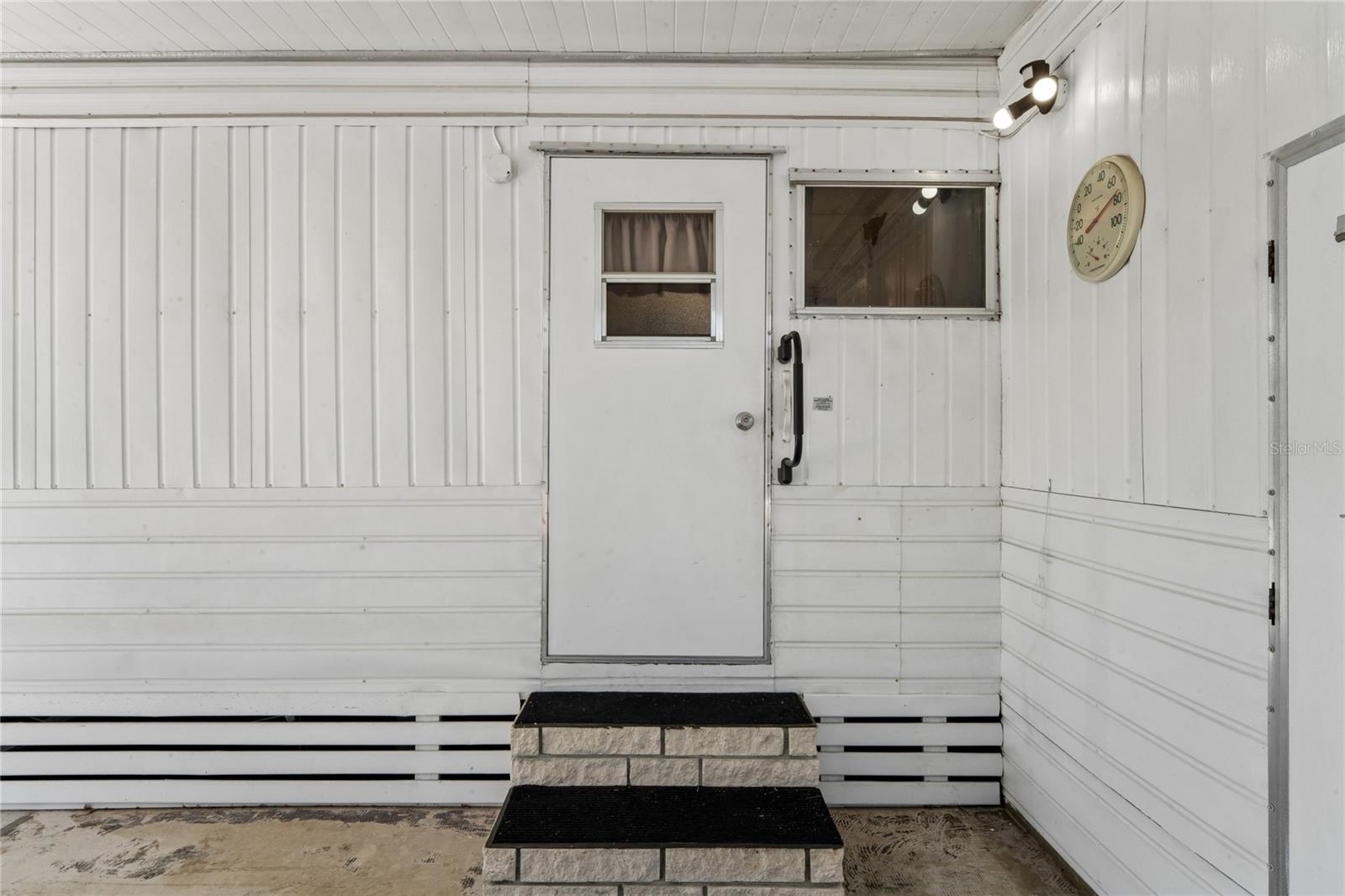 8021 WESTERN CIRCLE DRIVE