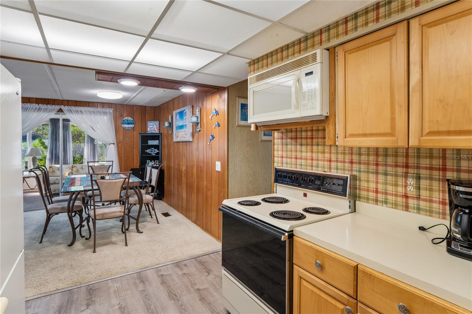 8021 WESTERN CIRCLE DRIVE