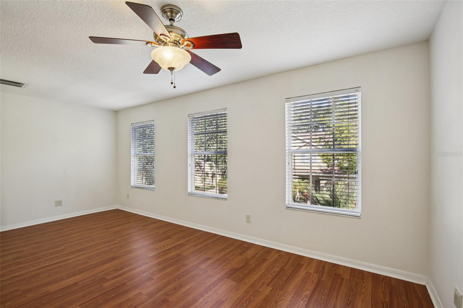 RIVER WALK - Residential