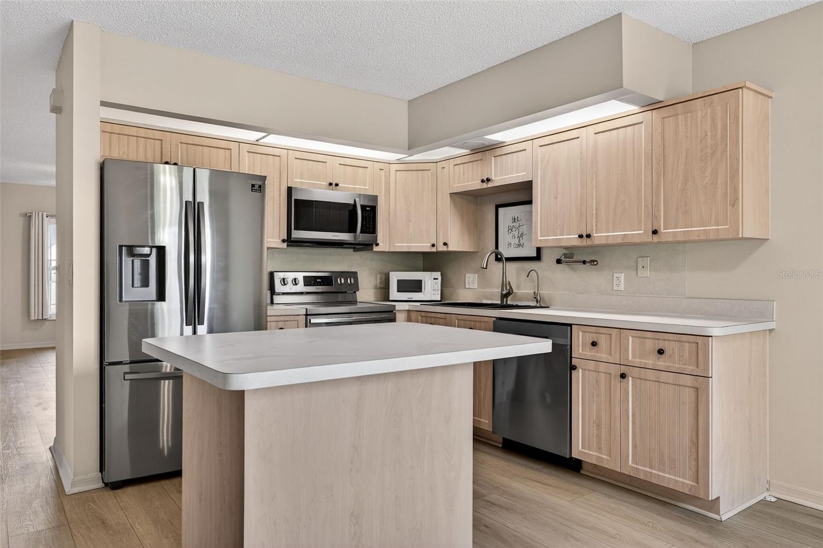 ON TOP OF THE WORLD - Residential