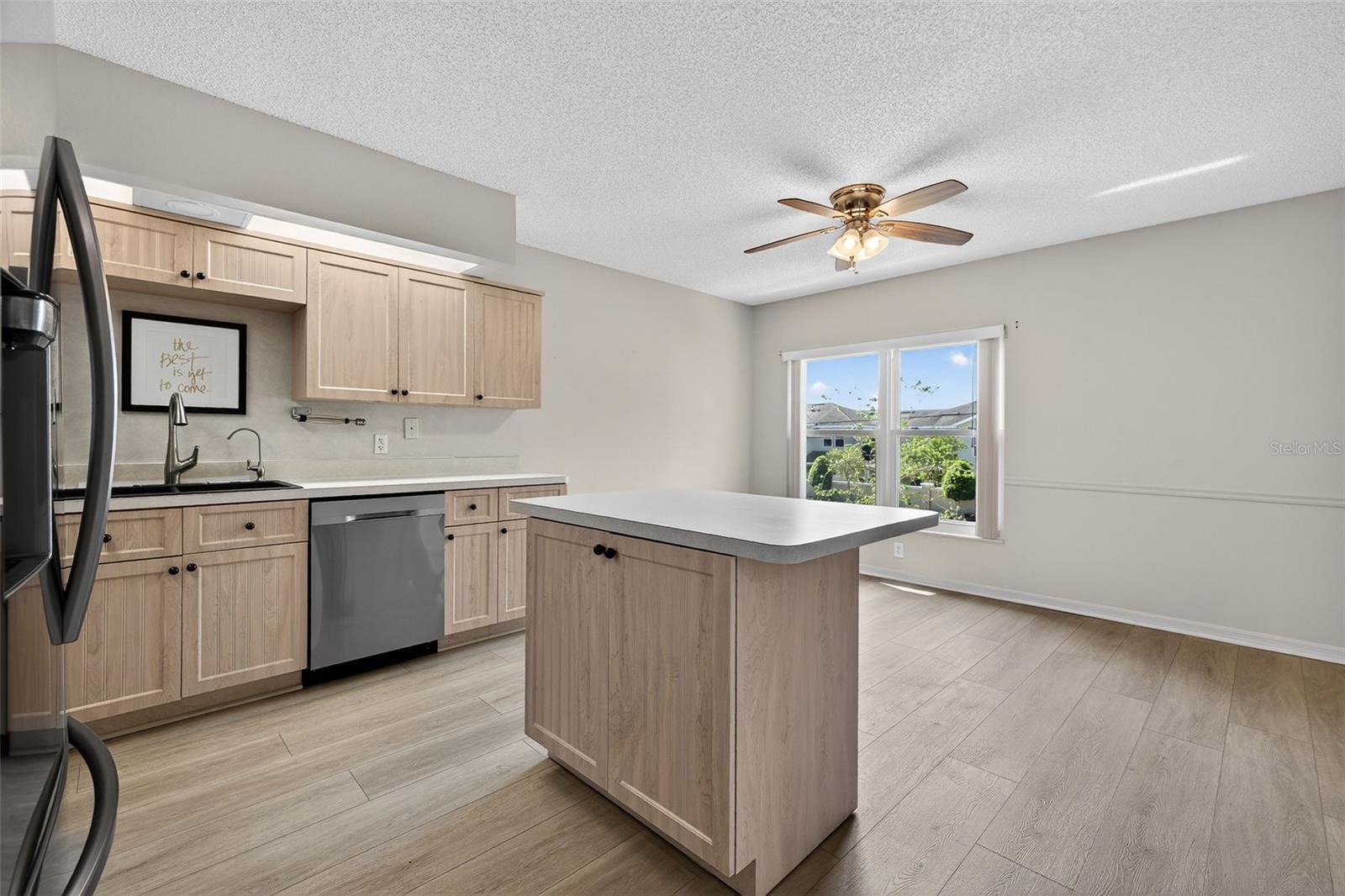 ON TOP OF THE WORLD - Residential