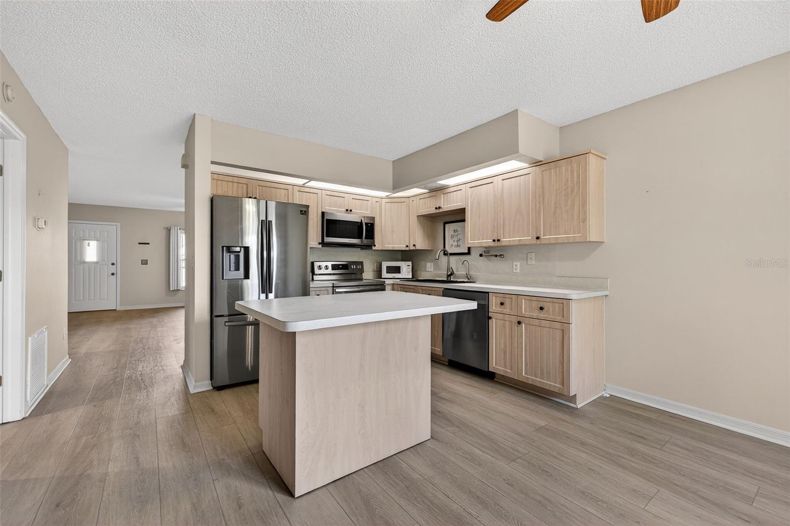 ON TOP OF THE WORLD - Residential