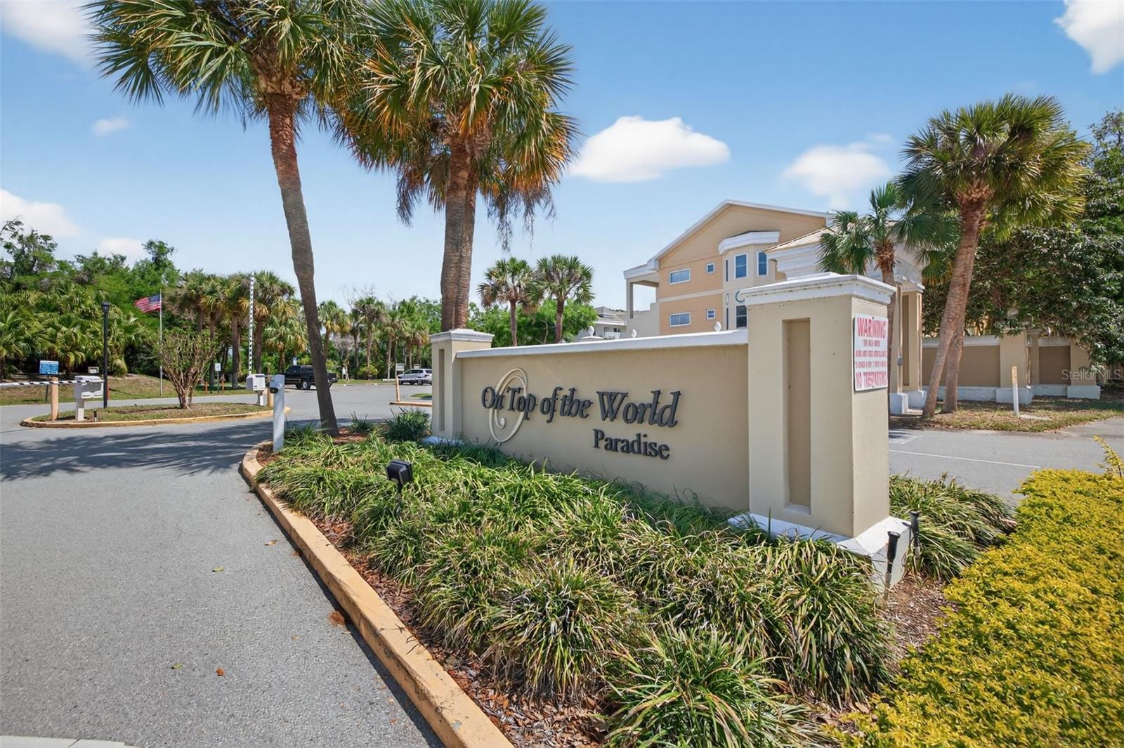 ON TOP OF THE WORLD - Residential