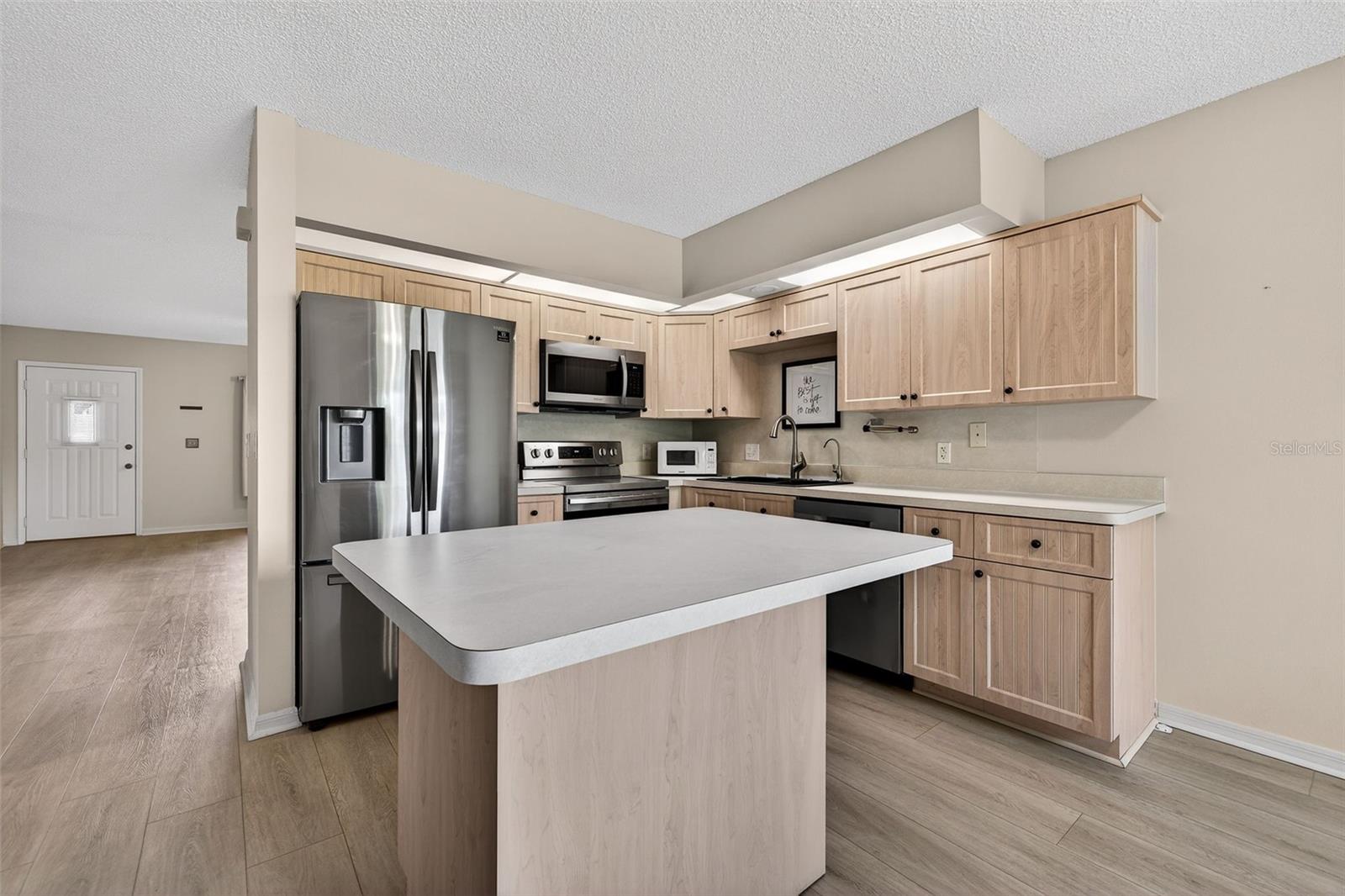 ON TOP OF THE WORLD - Residential