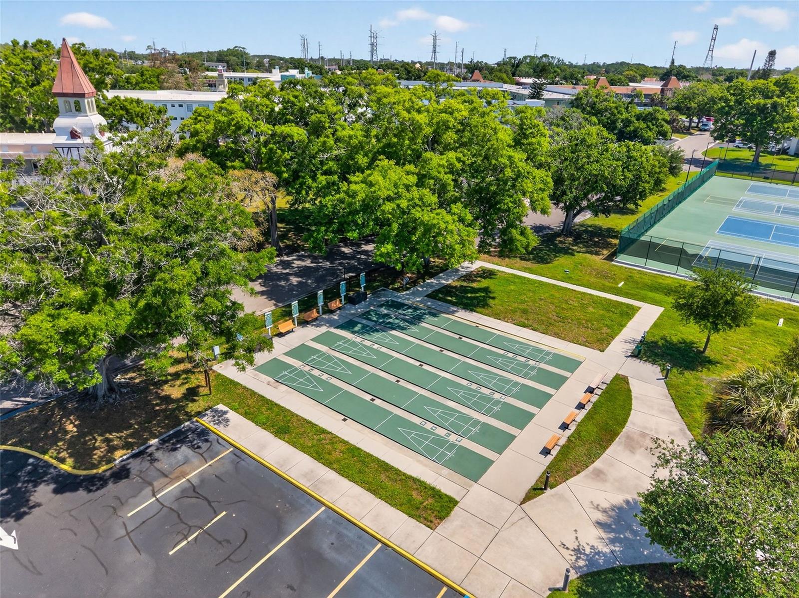 ON TOP OF THE WORLD - Residential