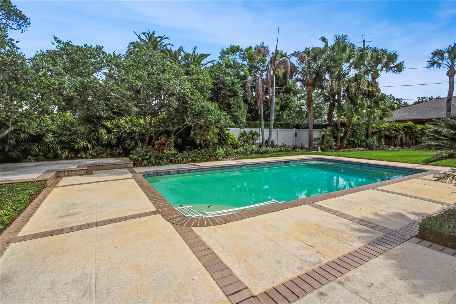 SPRING LAKE TERRACE - Residential