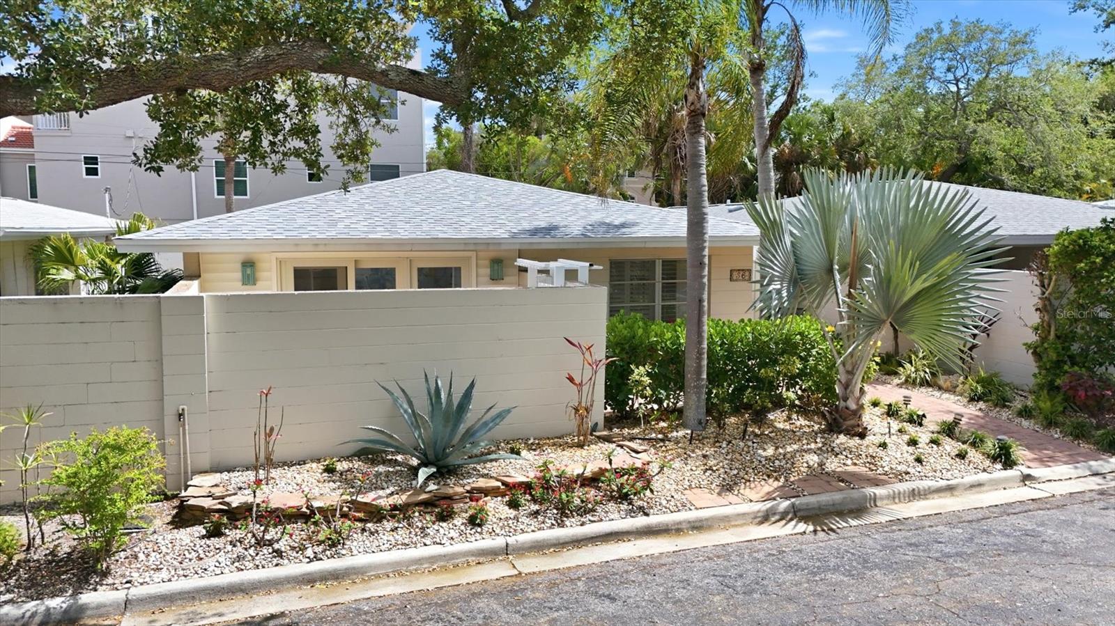 PROVINCIAL GARDENS - Residential