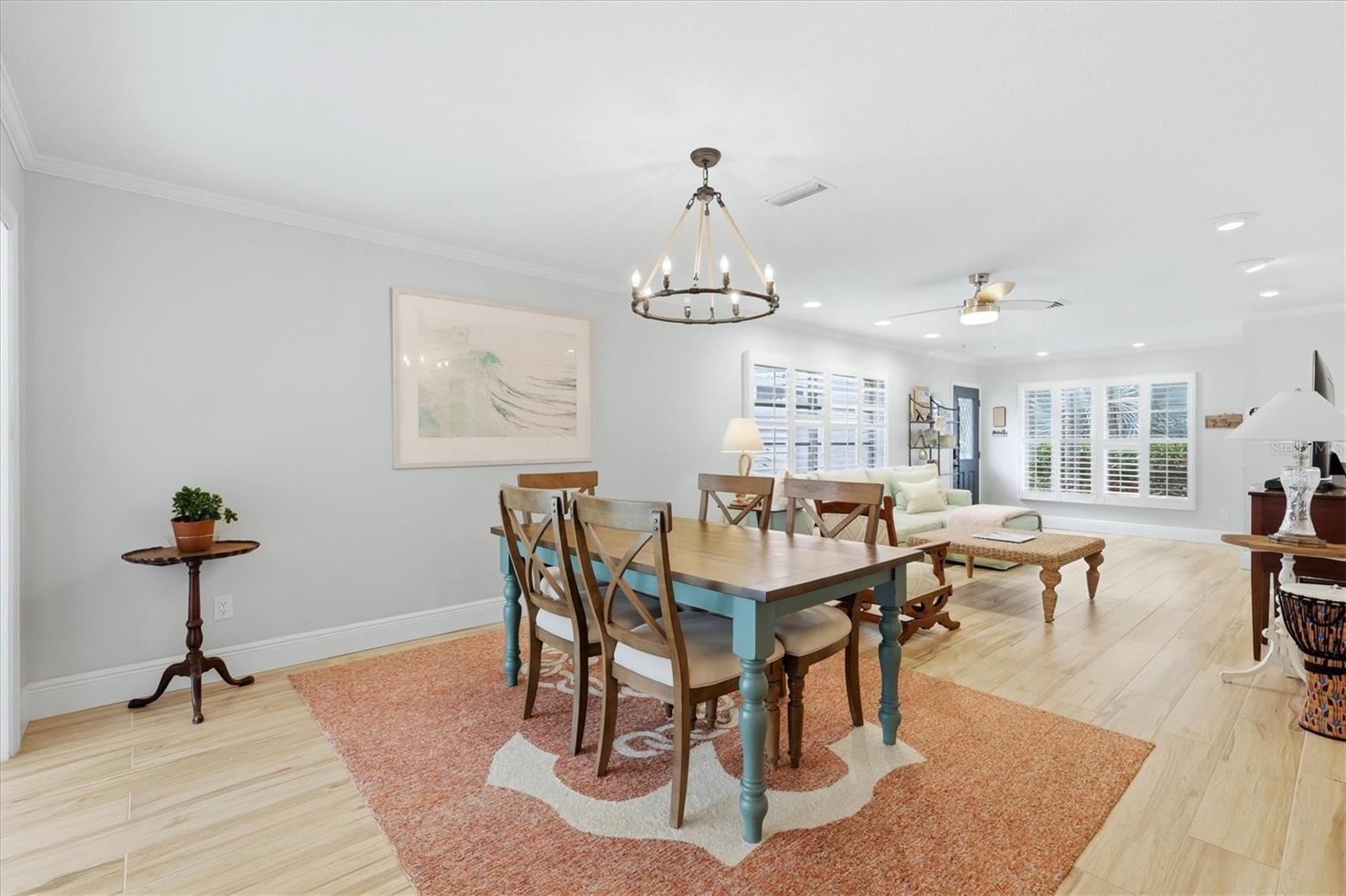 PROVINCIAL GARDENS - Residential