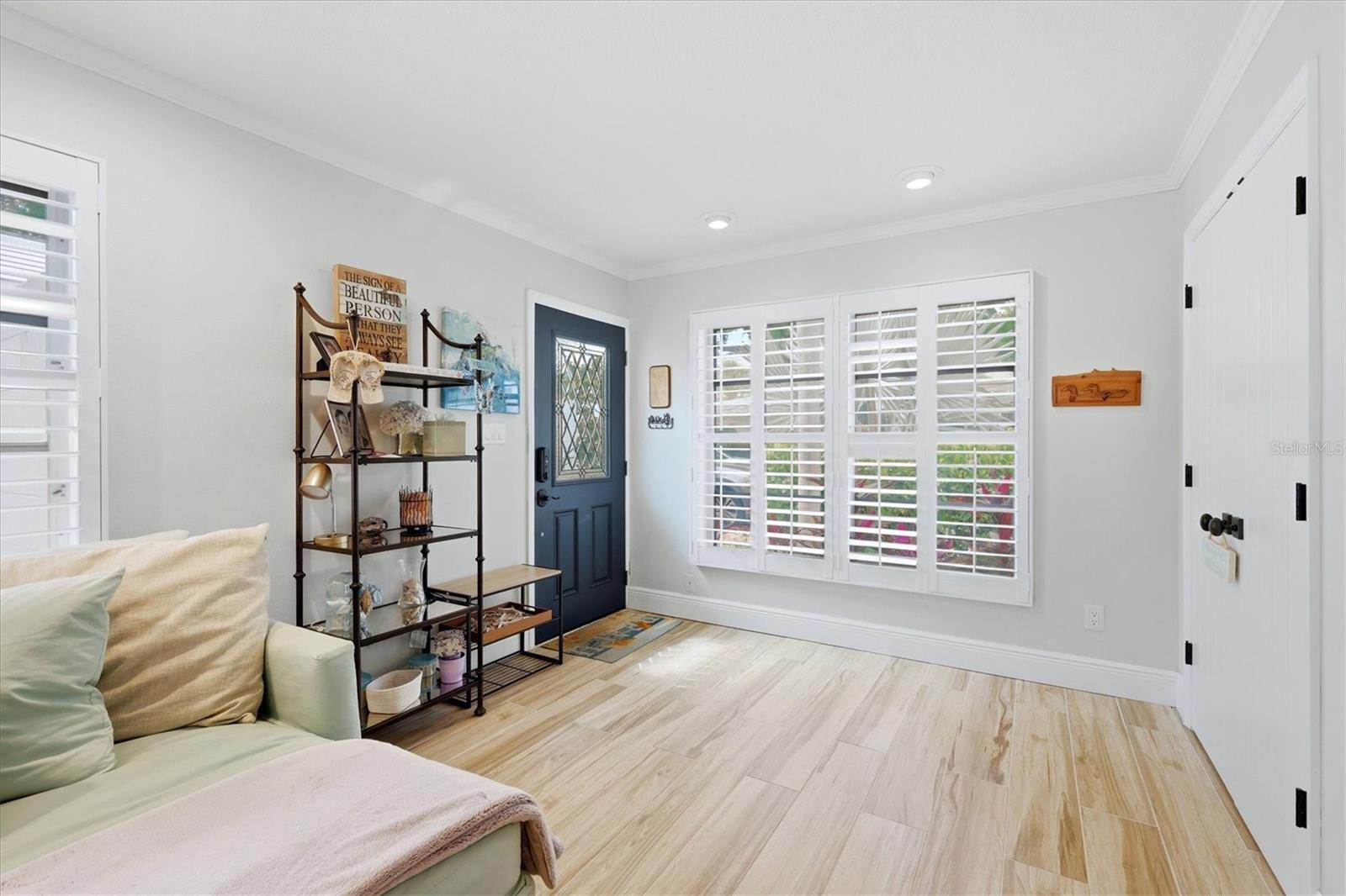 6005 MIDNIGHT PASS ROAD S6