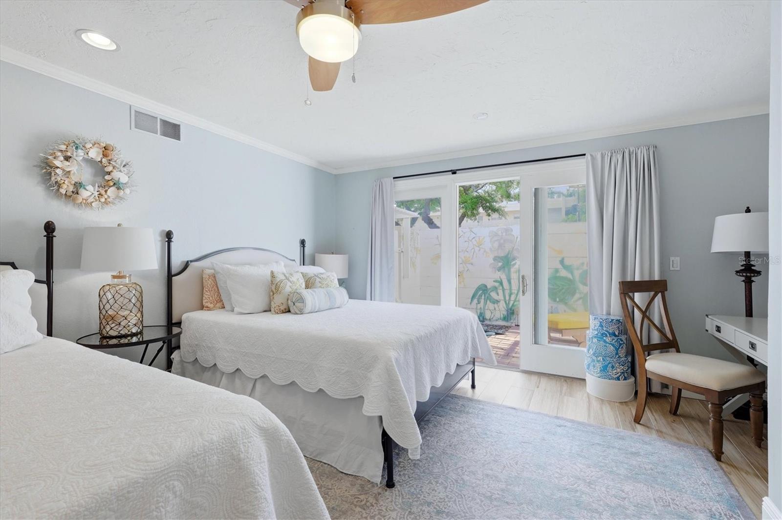 PROVINCIAL GARDENS - Residential